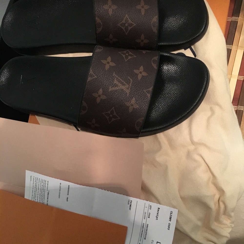 Size 13 Louis Vuitton "waterfront mule" slides